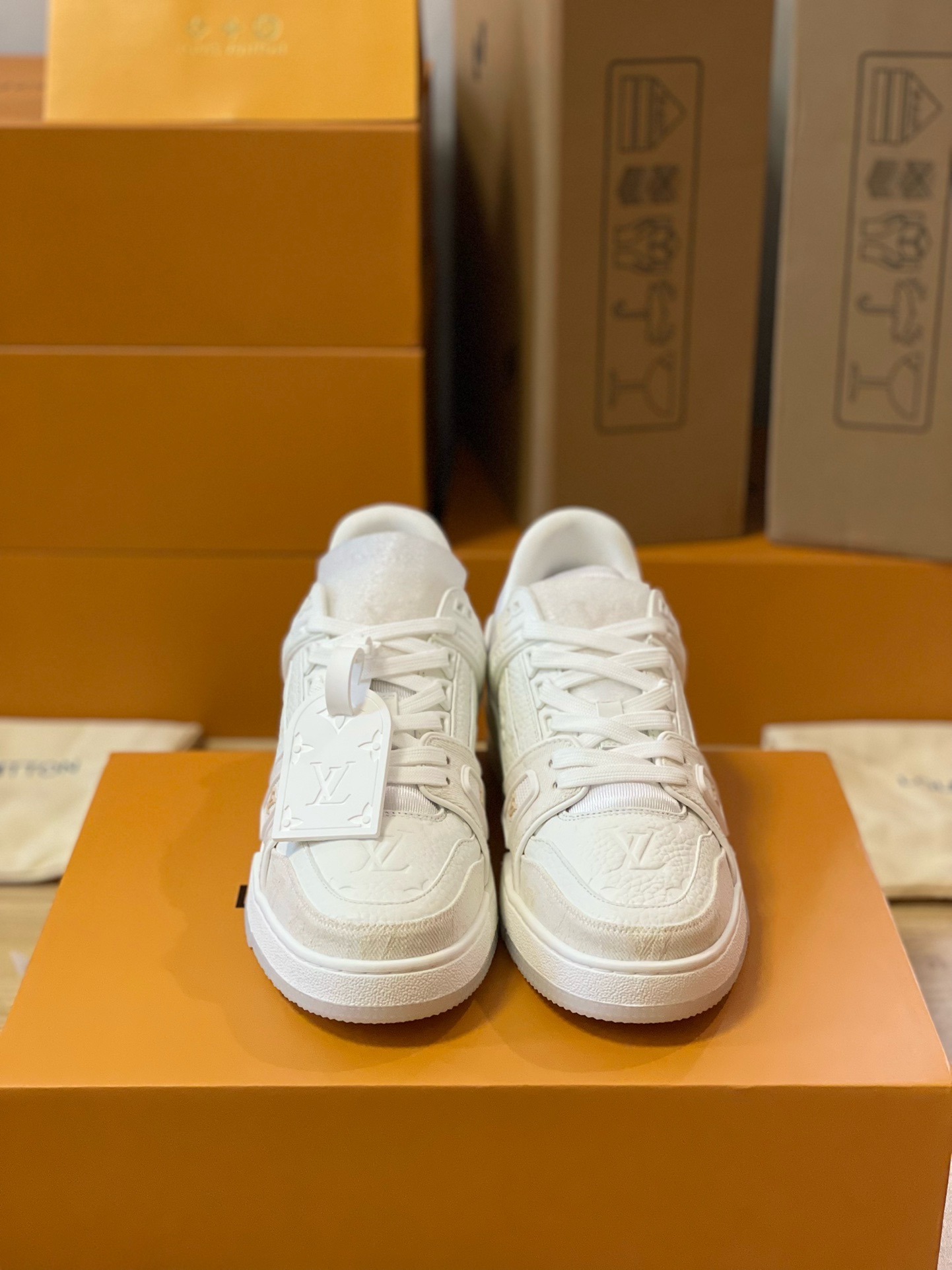 Loui Vuitto TRAINER SNEAKER