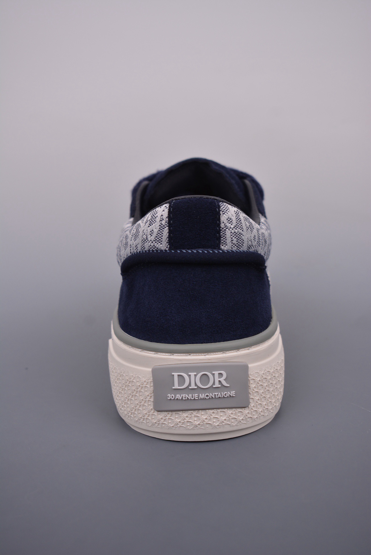 DR B33 SNEAKER