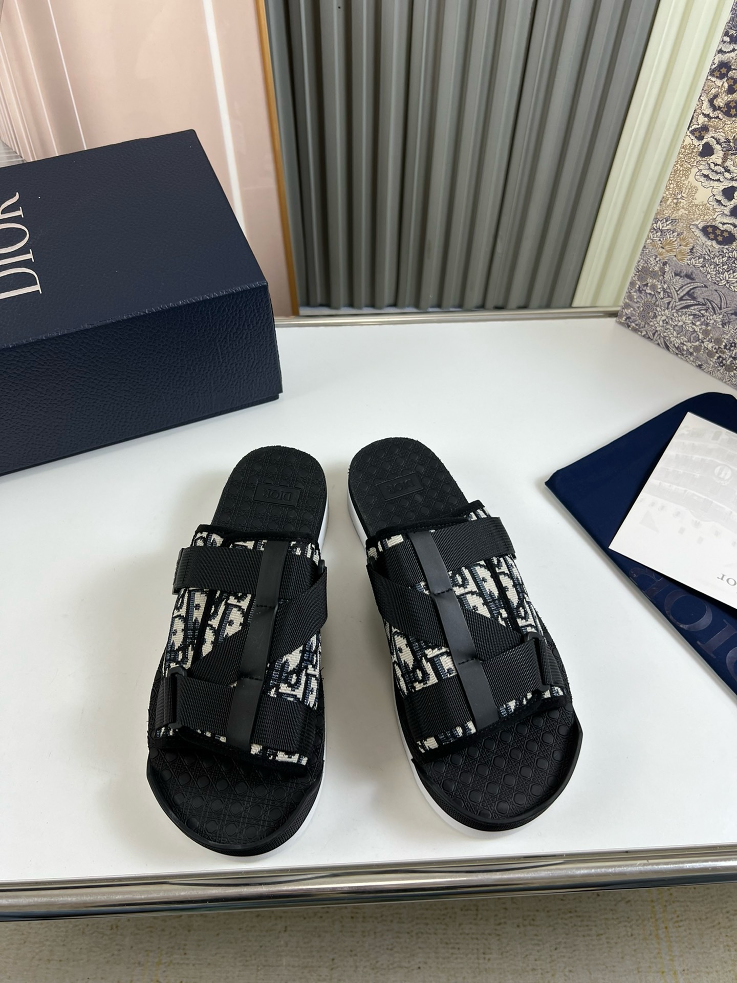 DR Slippers